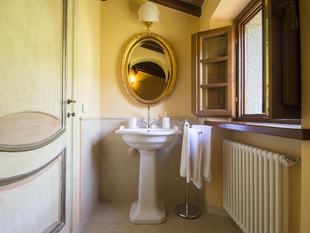 Maesta Del Sasso Villa Кортона Екстериор снимка